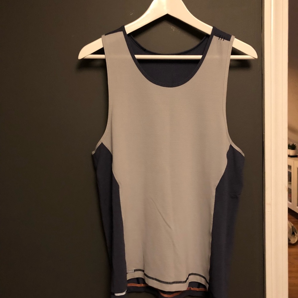 Small Lululemon Surge Tank